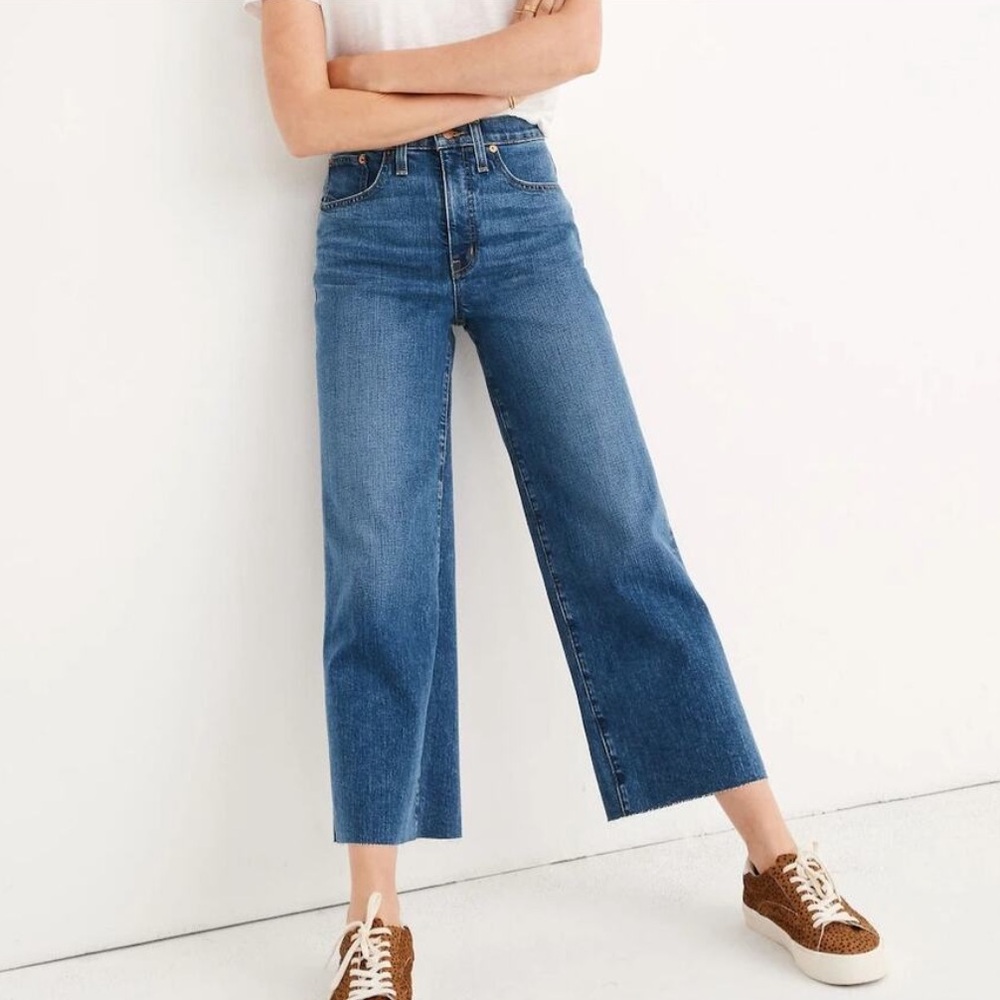 Madewell Slim Wide Leg Crop Jeans. Size 28.